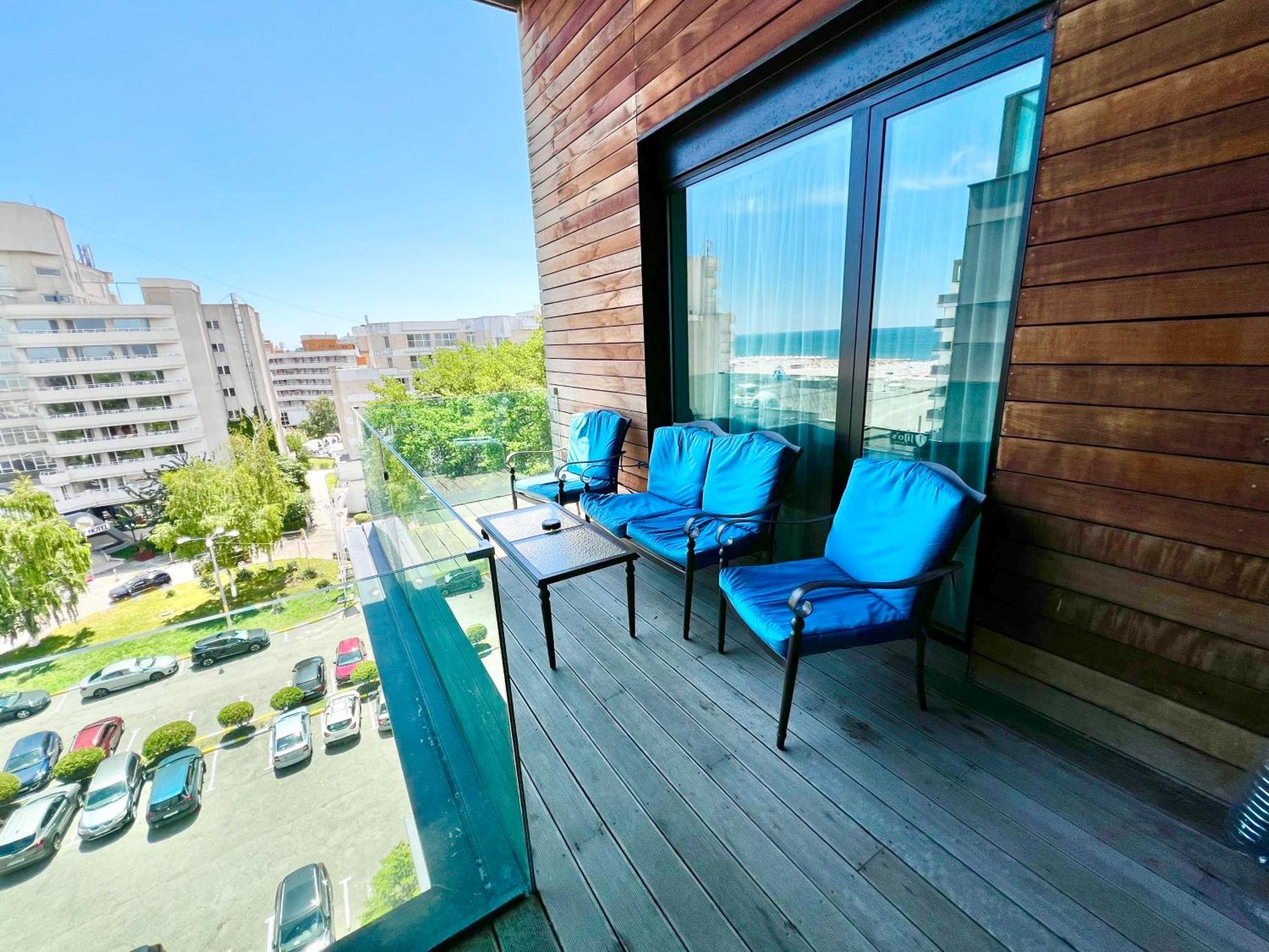 Blue Bike Seaview Apartment Мамая Екстериор снимка
