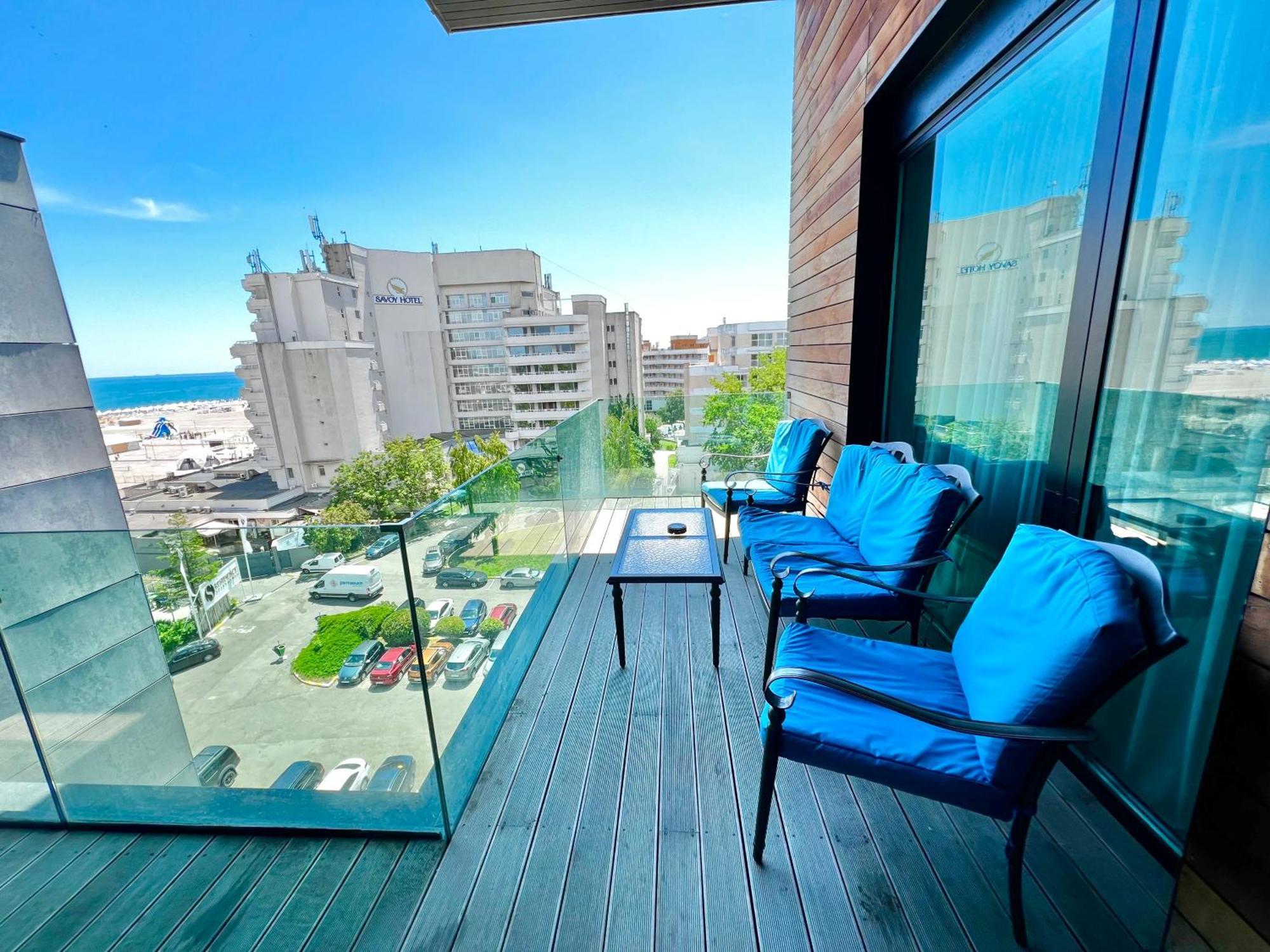 Blue Bike Seaview Apartment Мамая Екстериор снимка