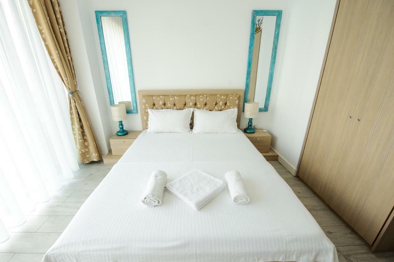 Blue Bike Seaview Apartment Мамая Екстериор снимка