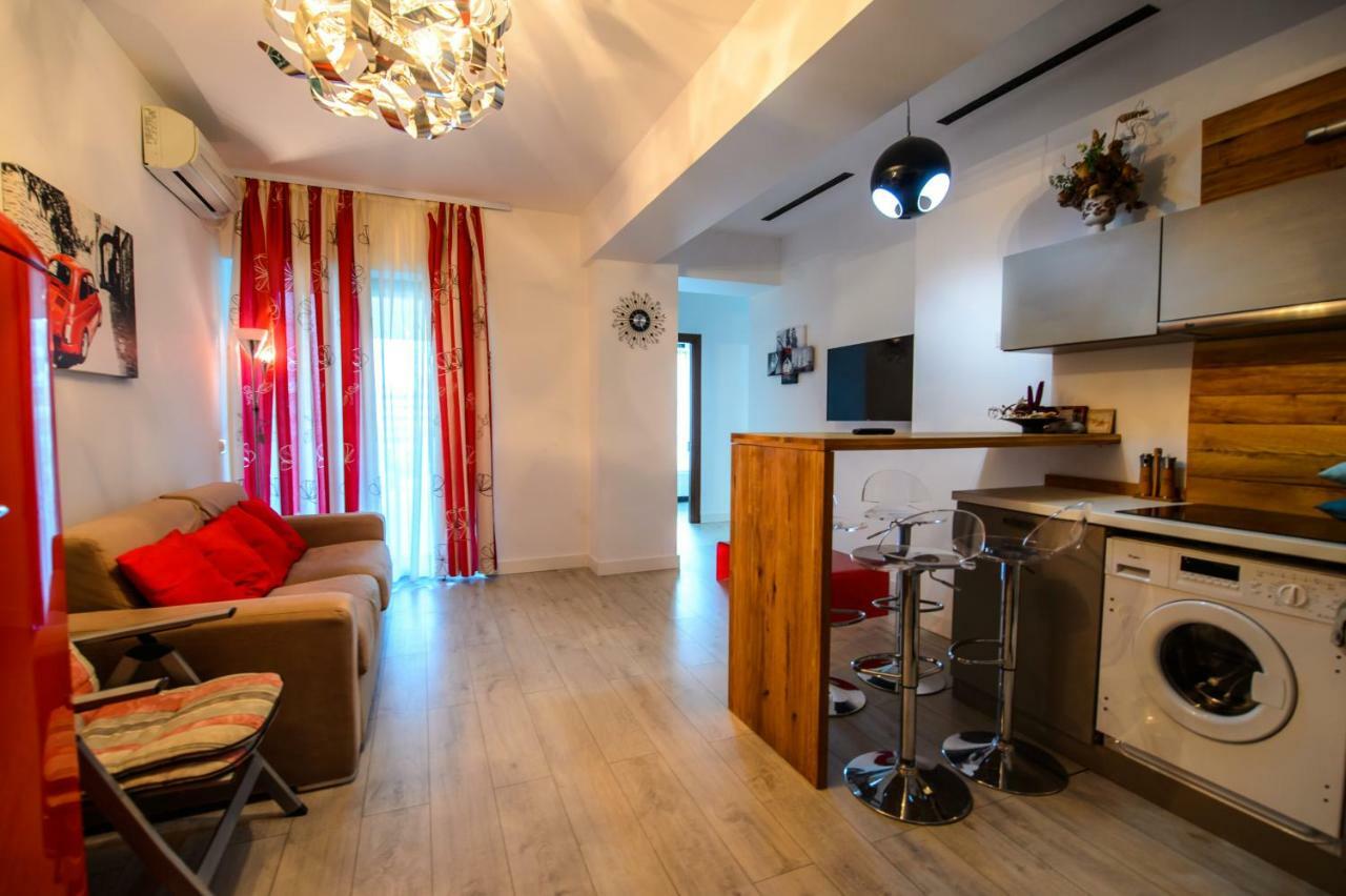 Blue Bike Seaview Apartment Мамая Екстериор снимка